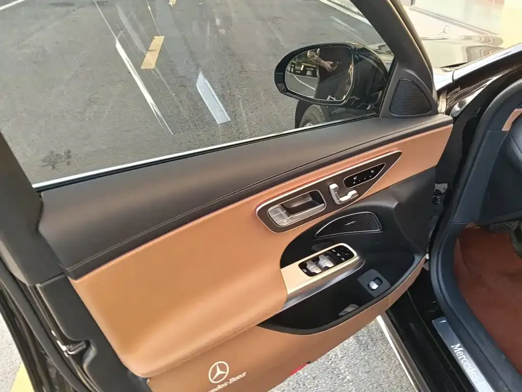 Mercedes-Benz E-Class — фото 6