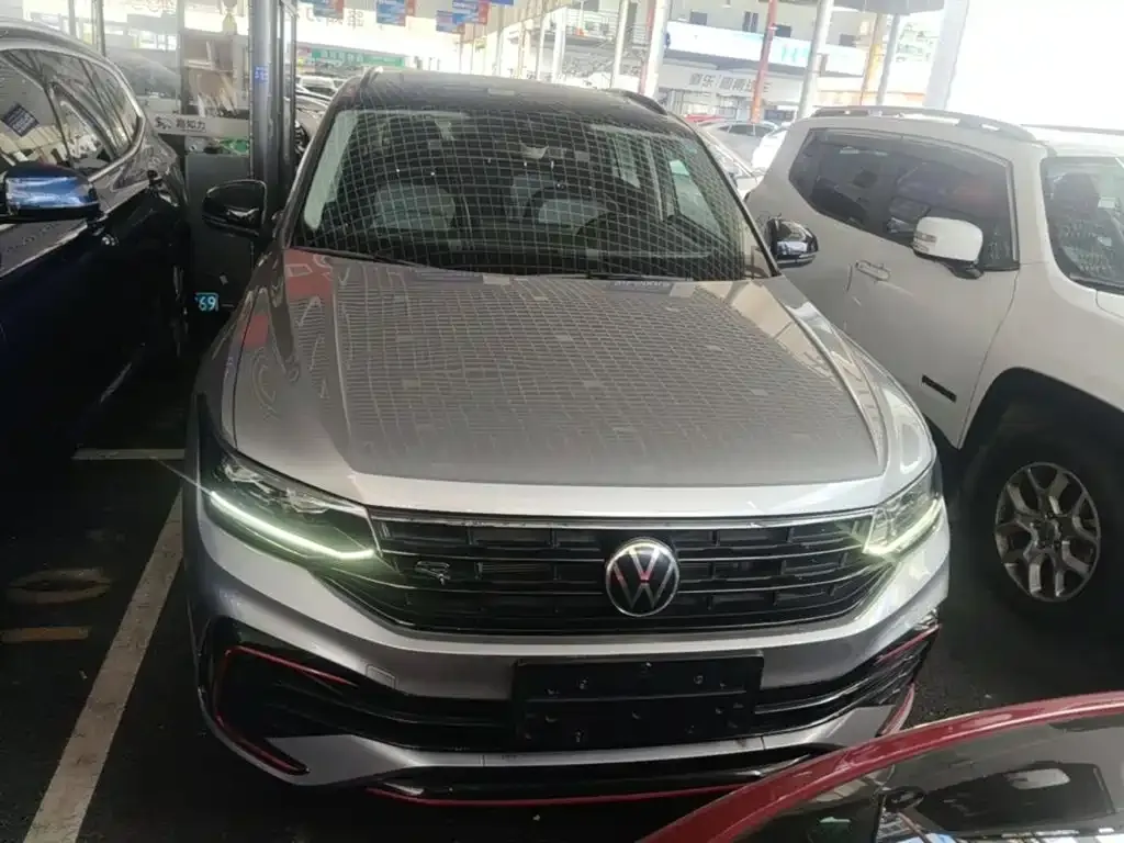 Volkswagen Tiguan X — фото 6