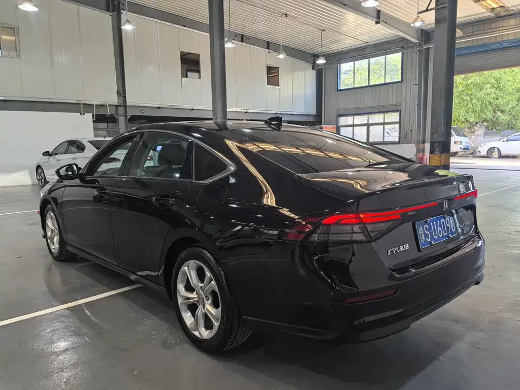 Honda Accord — фото 5