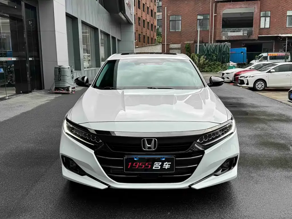 Honda Accord — фото 7