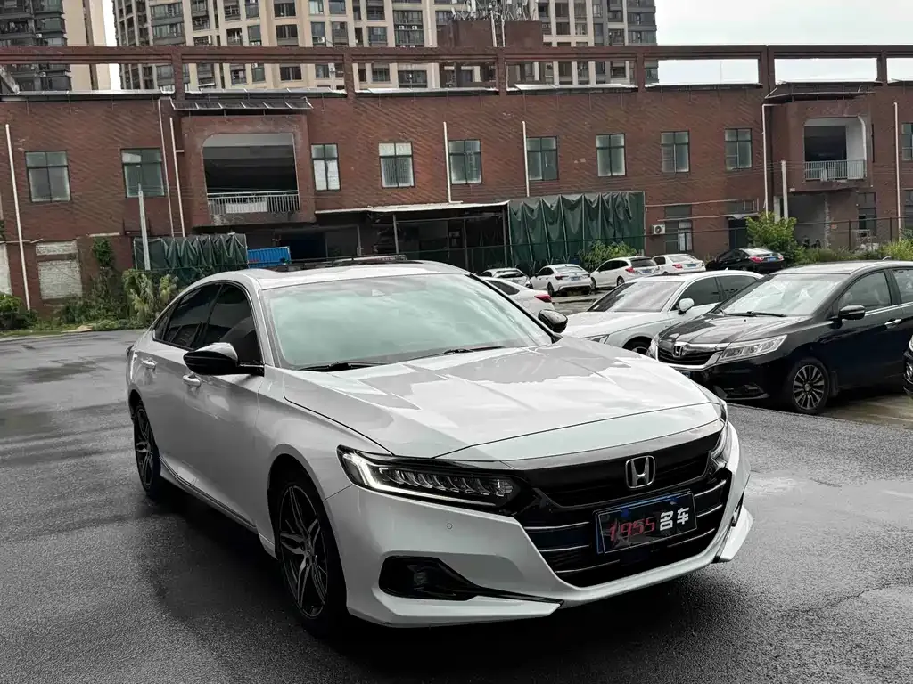 Honda Accord — фото 4