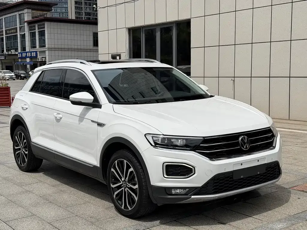 Volkswagen T-Roc — фото 5