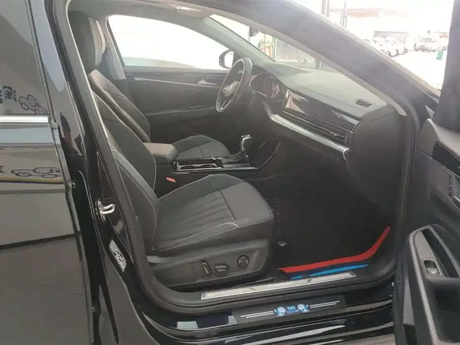 Volkswagen Passat — фото 10