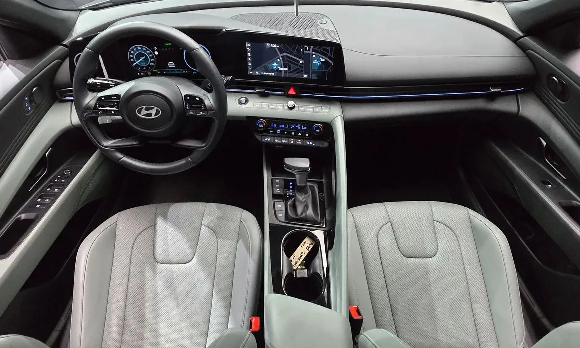 Hyundai AVANTE — фото 6