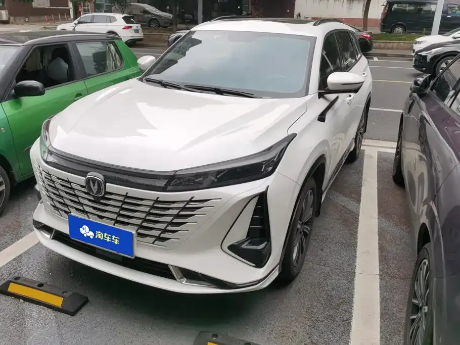 Changan CS75PLUS — фото 1
