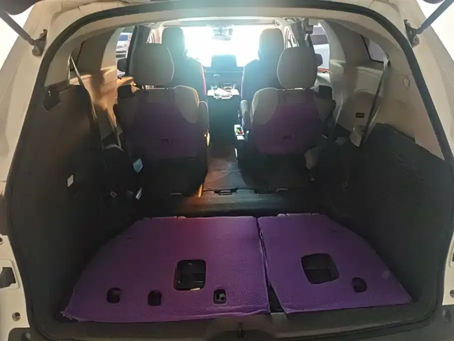Toyota Sienna — фото 9