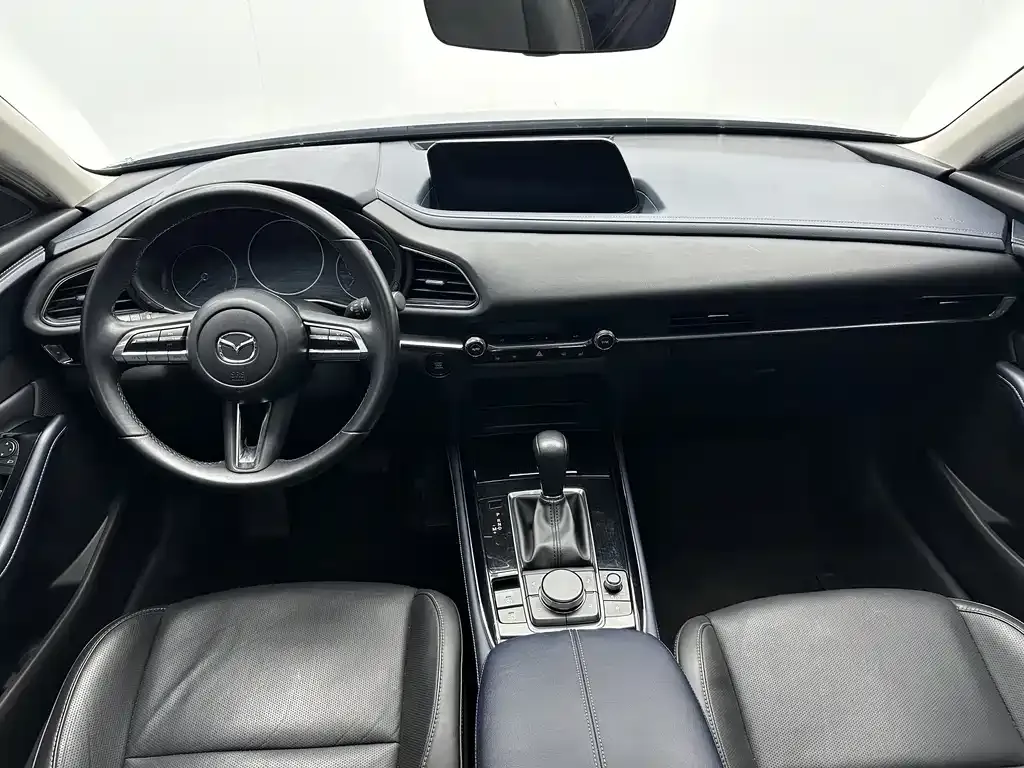 Mazda CX-30 — фото 8