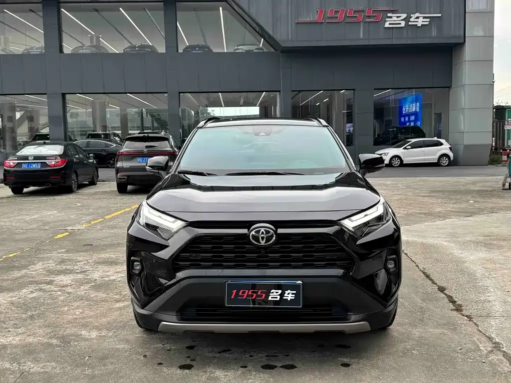 Toyota RAV4 — фото 6