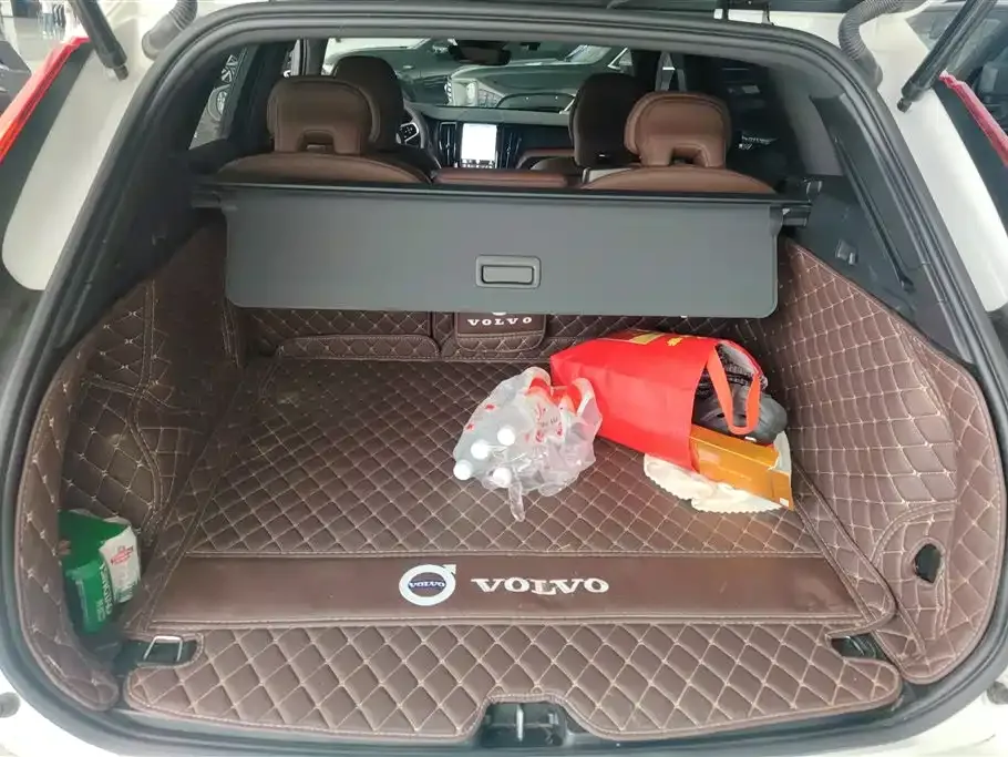 Volvo XC60 — фото 4