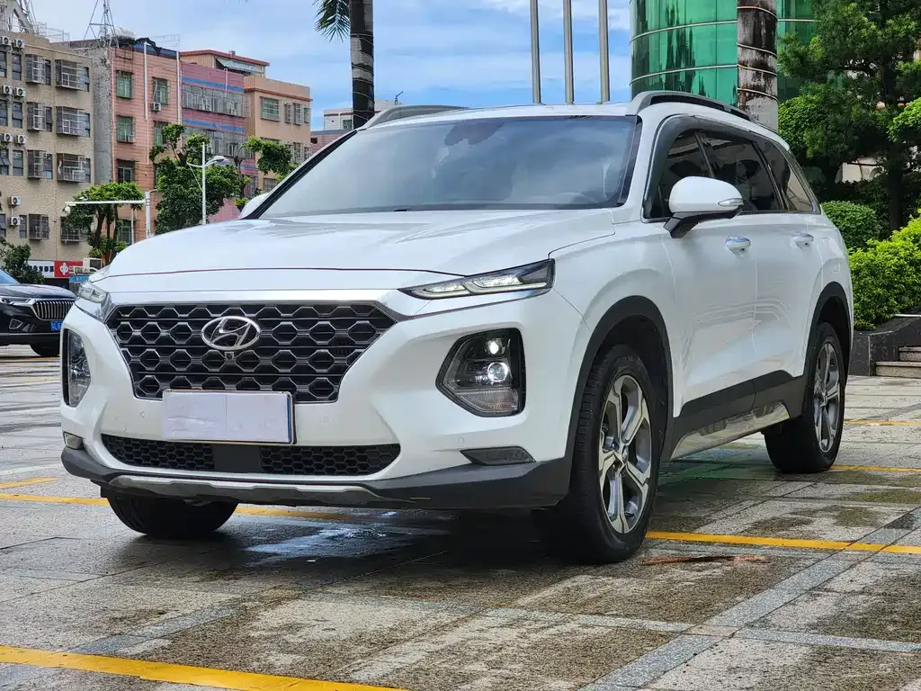 Hyundai Santa Fe — фото 1