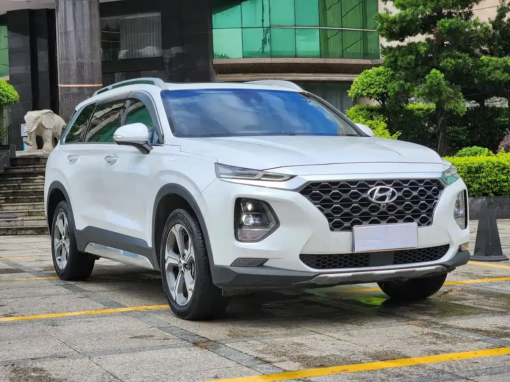 Hyundai Santa Fe — фото 9