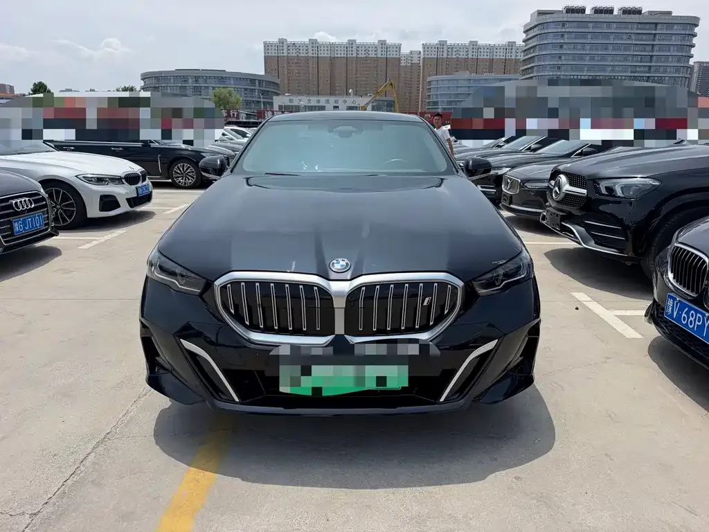 BMW i5 — фото 7