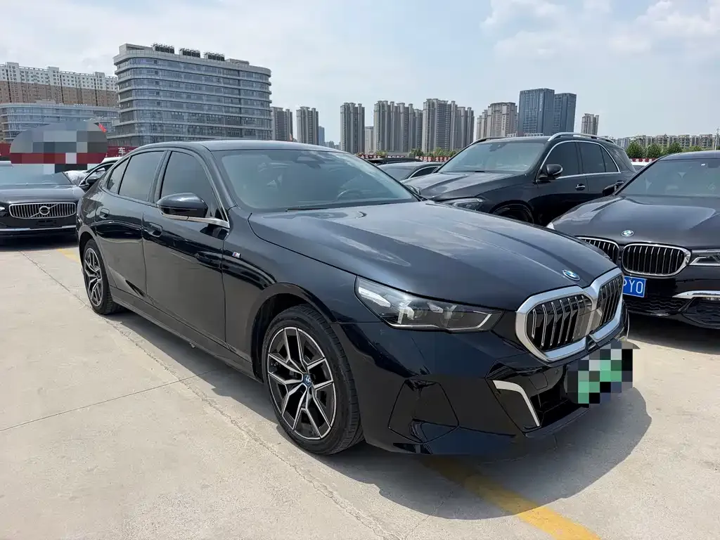 BMW i5 — фото 5