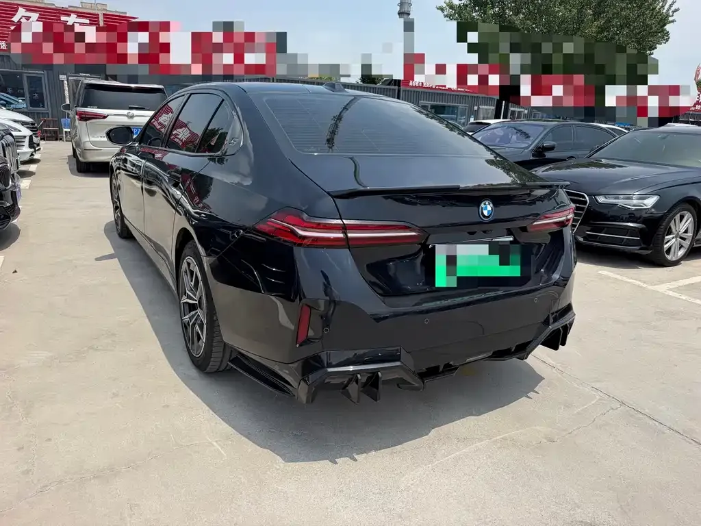 BMW i5 — фото 10