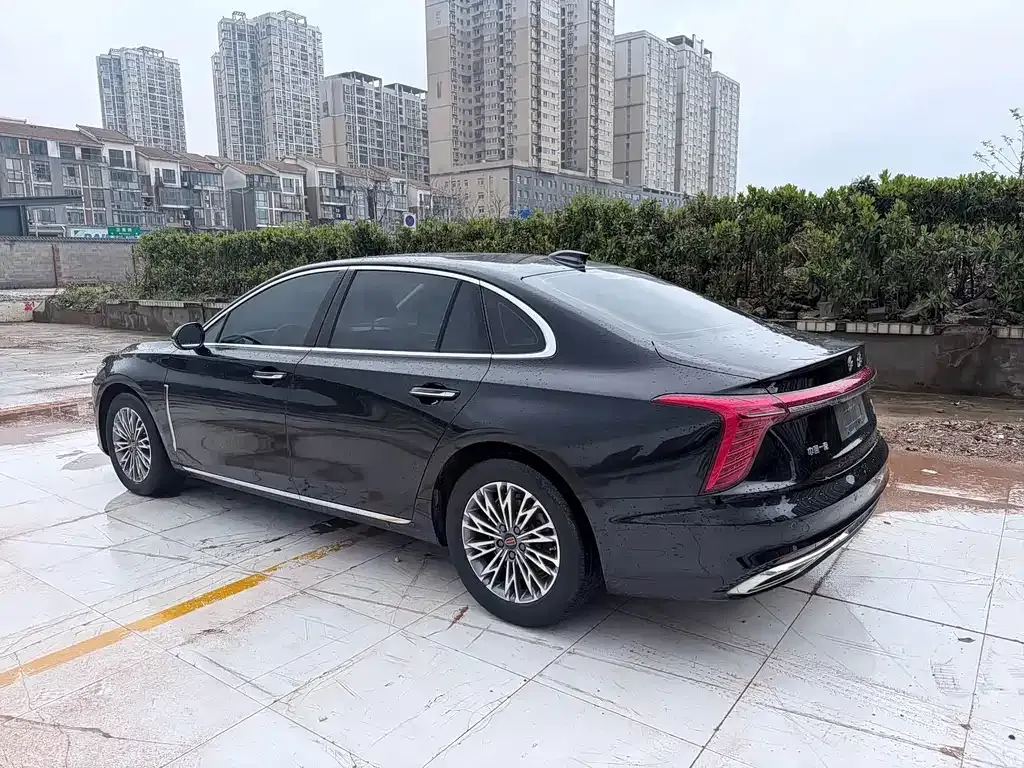 Hongqi H5 — фото 8