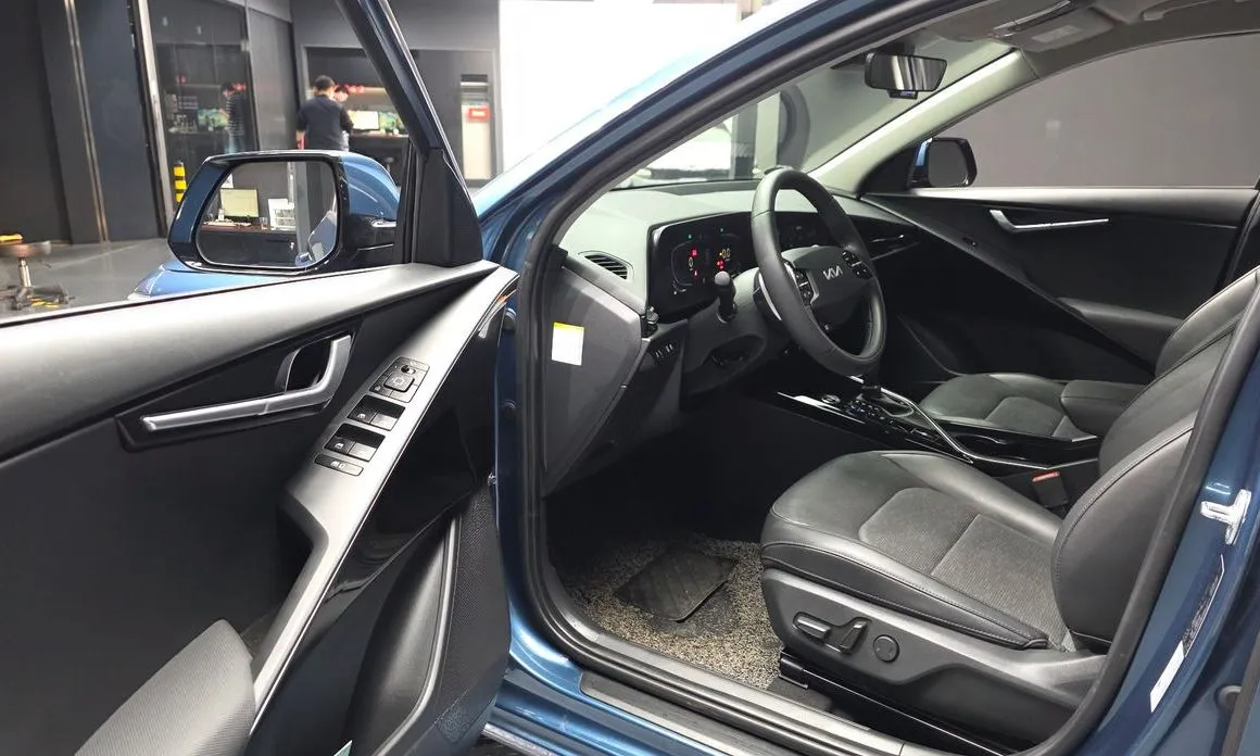Kia Niro 2022 из KR, фото 2
