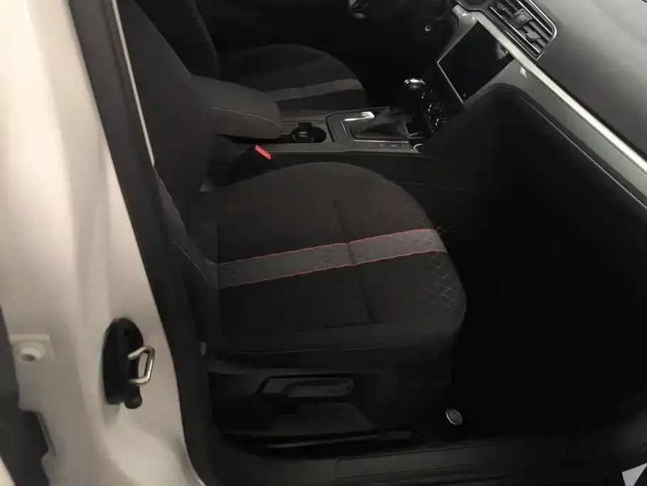 Volkswagen Lamando 2022 из CN, фото 3