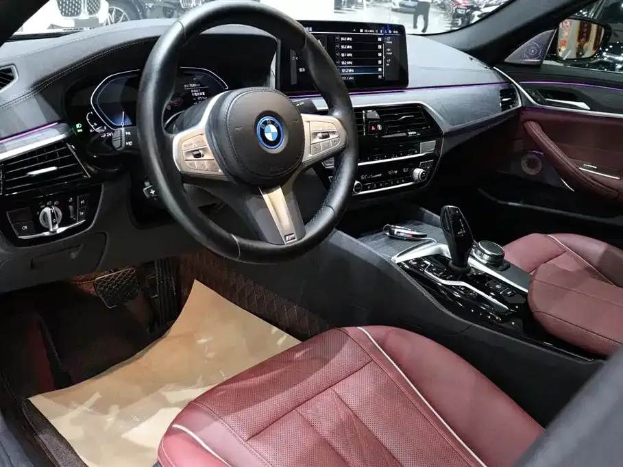 BMW 5 Series New Energy — фото 7