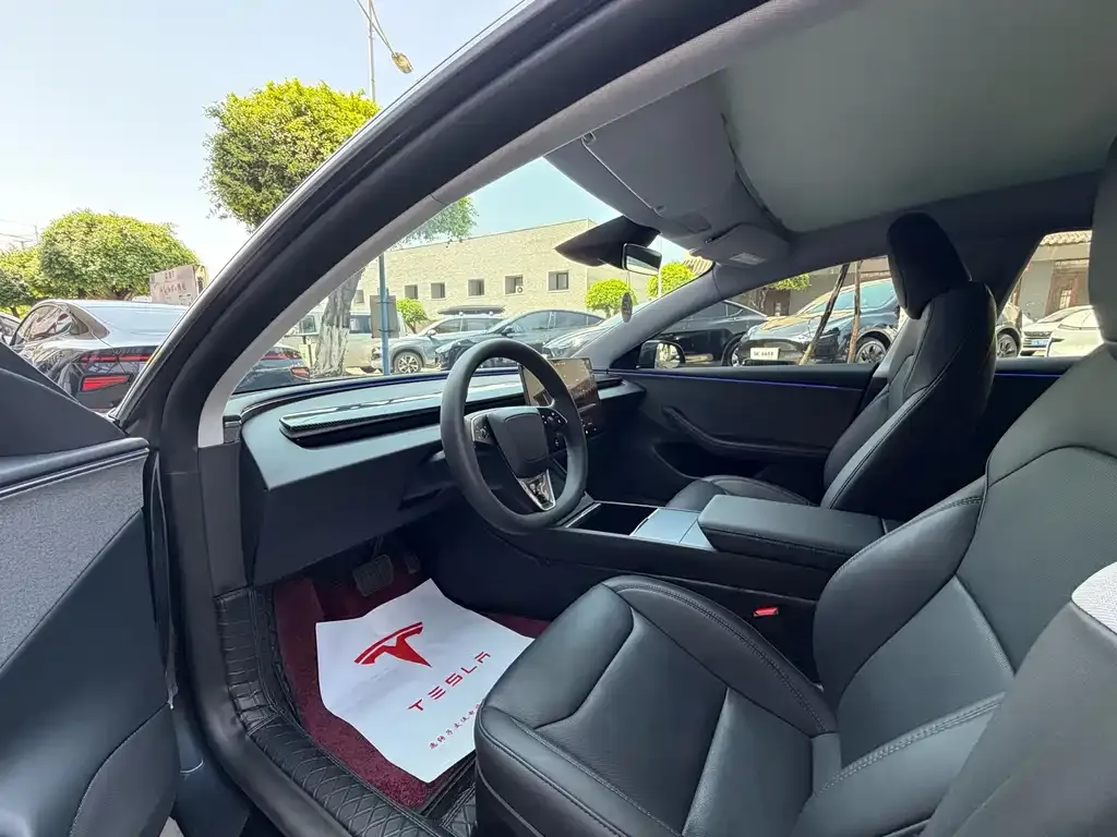 Tesla Model 3 — фото 4