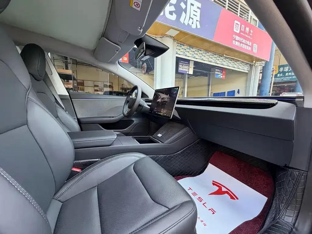 Tesla Model 3 — фото 6