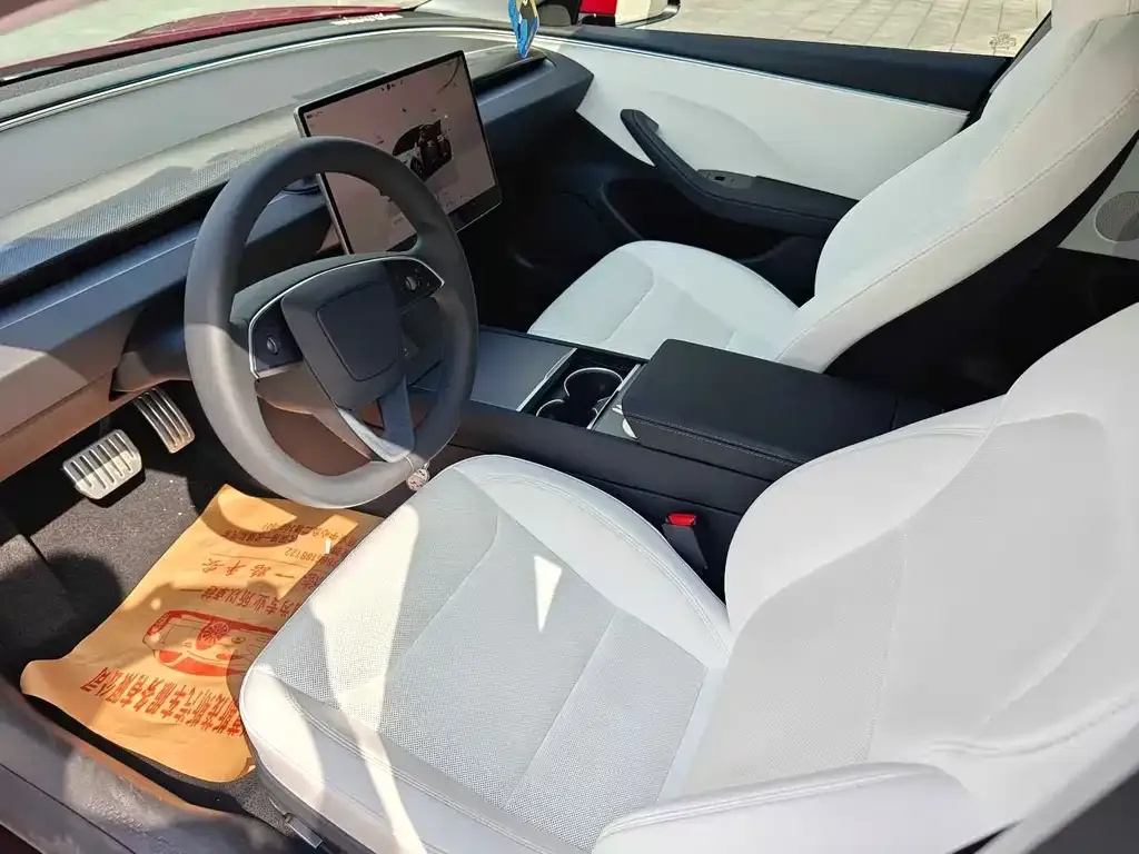 Tesla Model 3 — фото 3