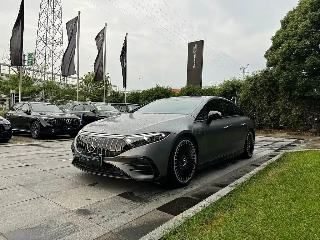 Mercedes-Benz EQS AMG — фото 1