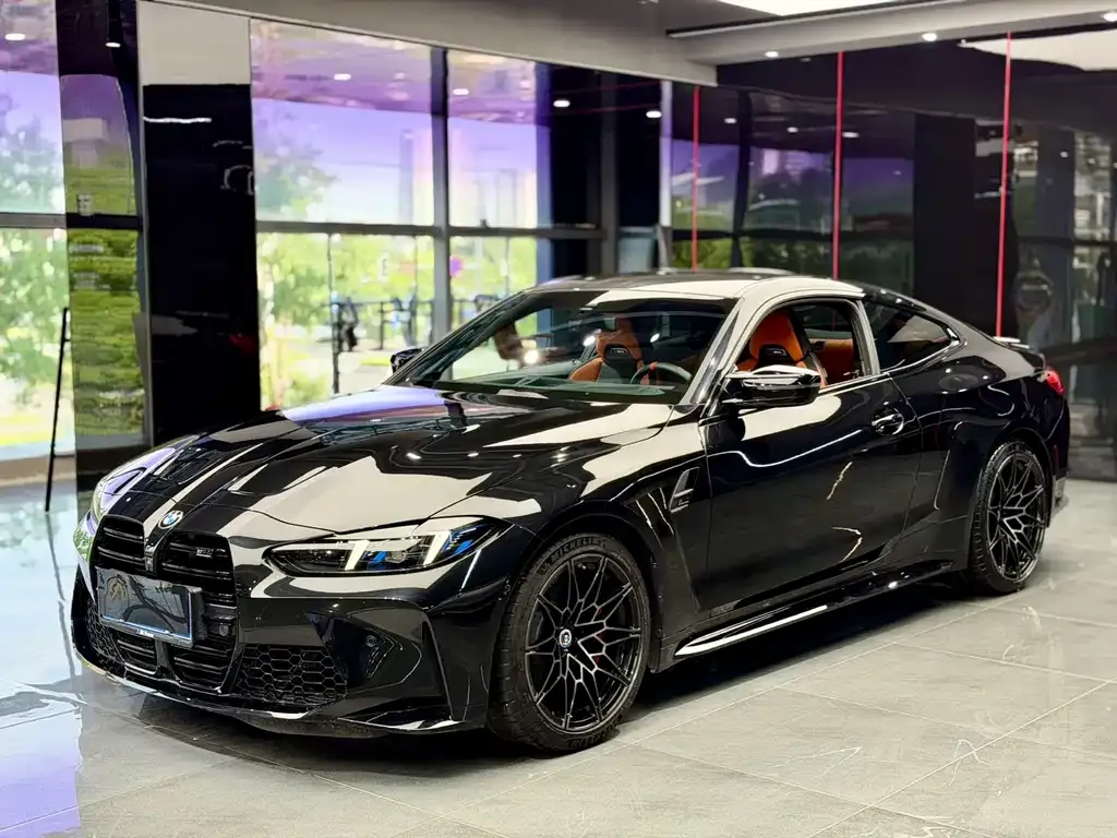 BMW M4 — фото 1