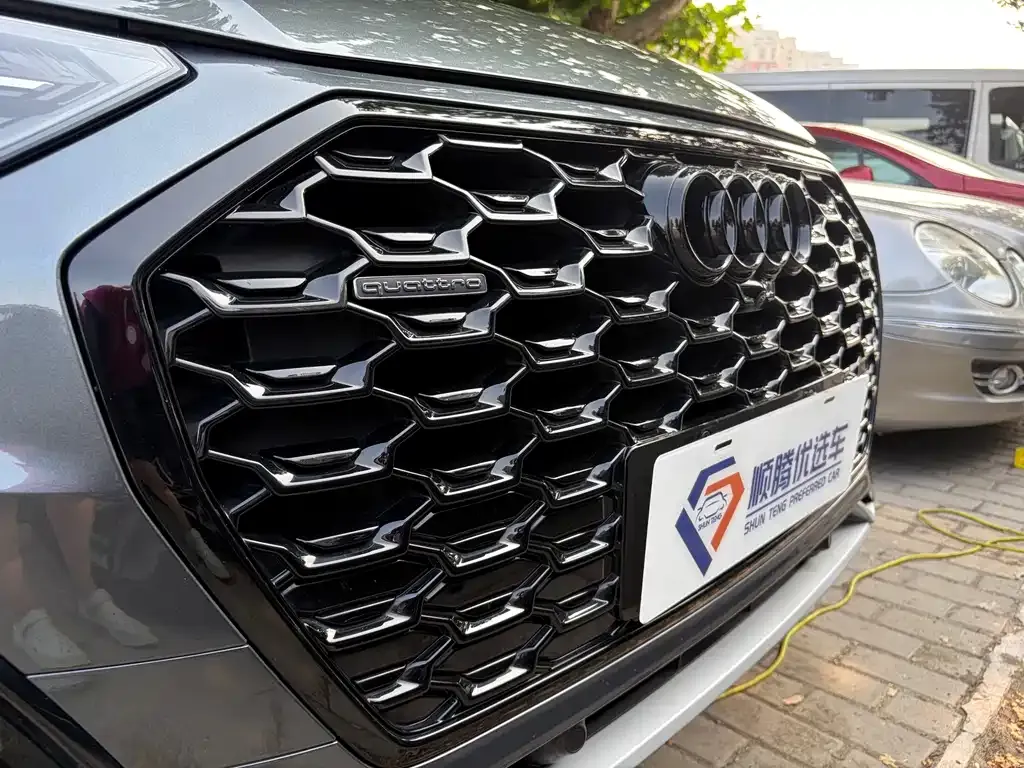 Audi Q5L Sportback 2022 из CN, фото 8