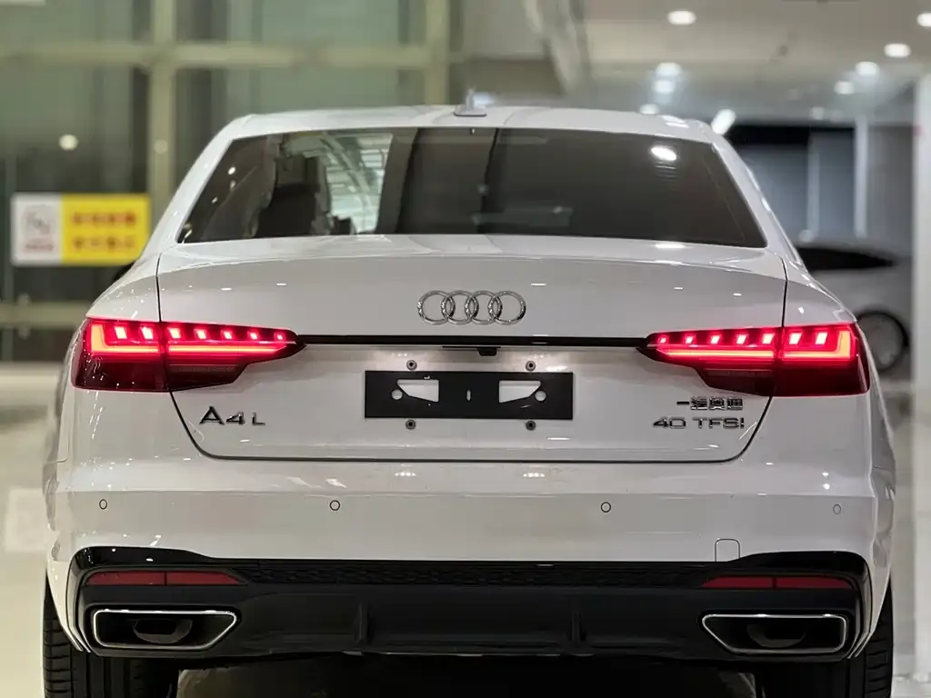 Audi A4L — фото 5