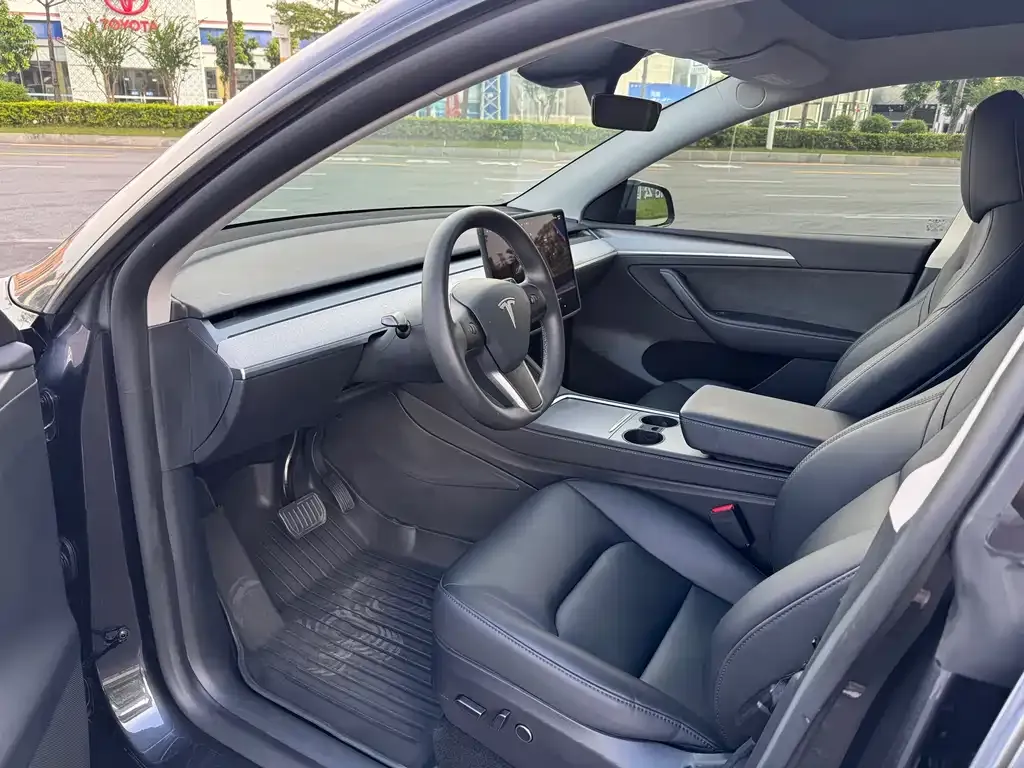 Tesla Model Y — фото 4