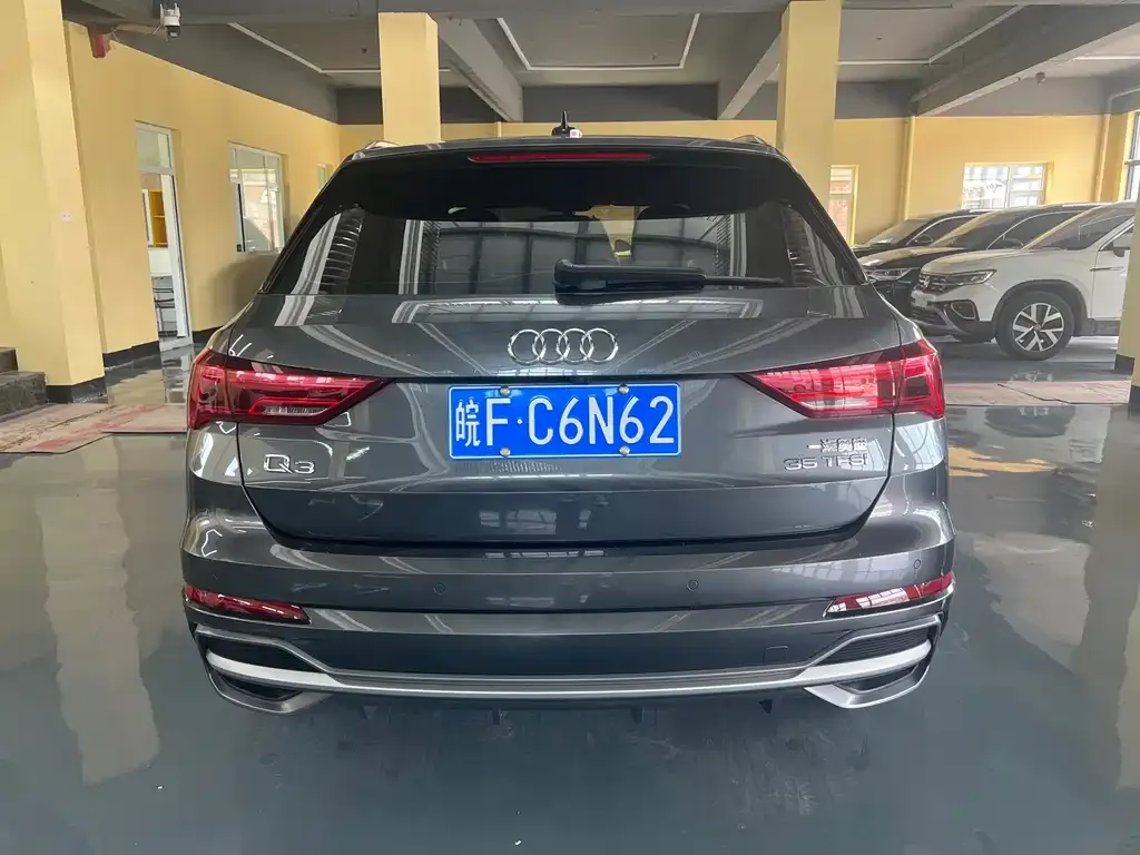 Audi Q3 — фото 10