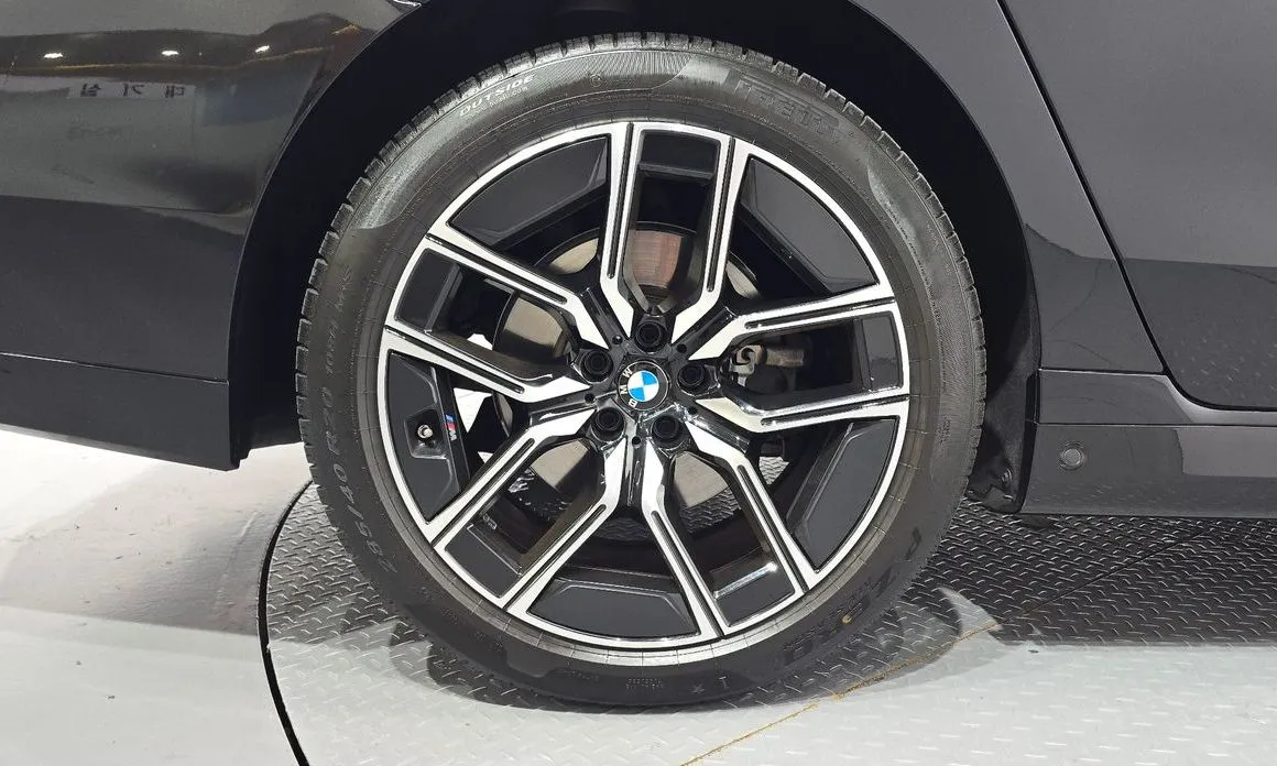 BMW 7-Series 2023 из KR, фото 4