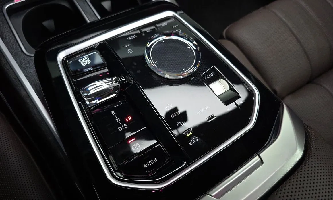 BMW 7-Series 2023 из KR, фото 6