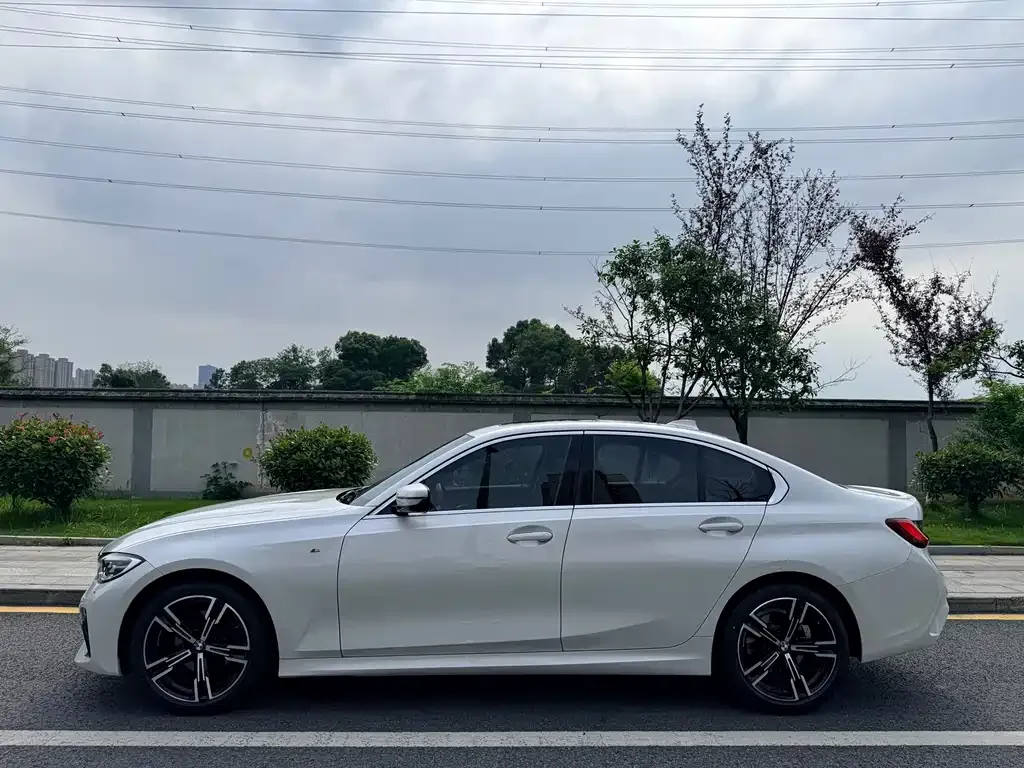 BMW 3 Series 2022 из CN, фото 7