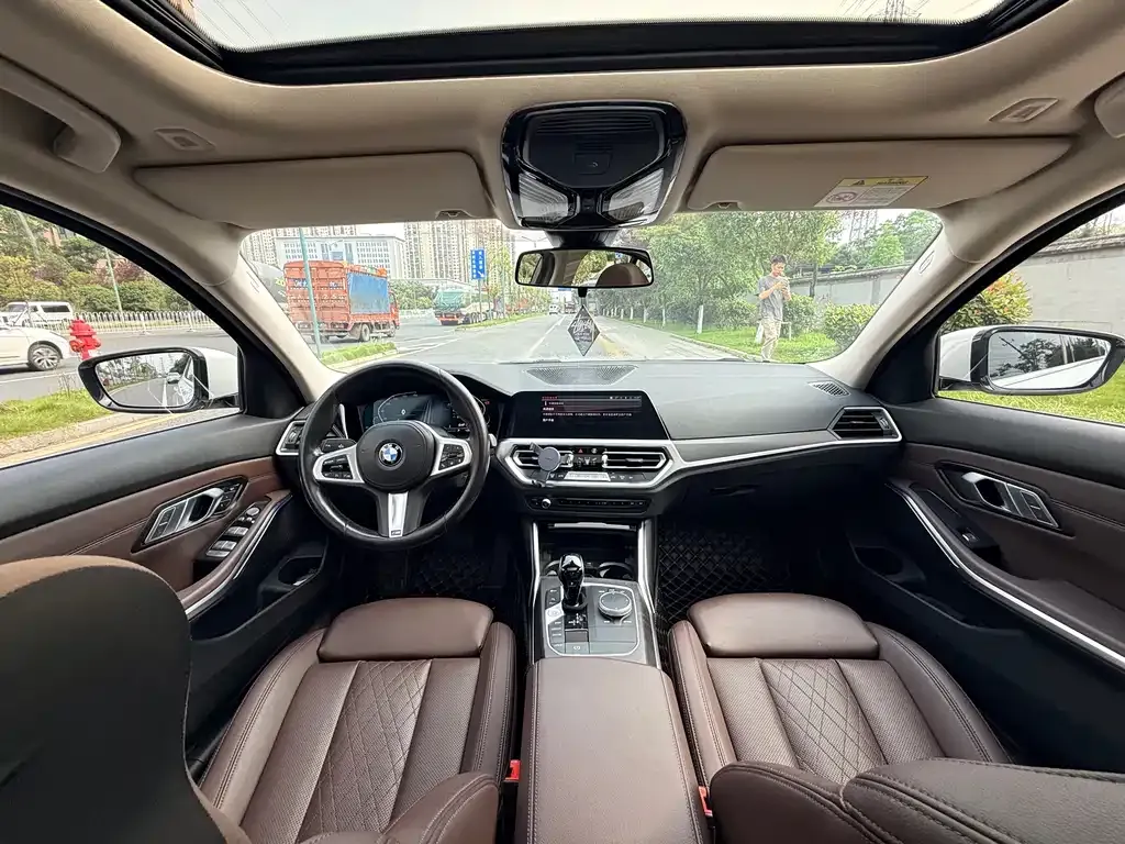 BMW 3 Series 2022 из CN, фото 9