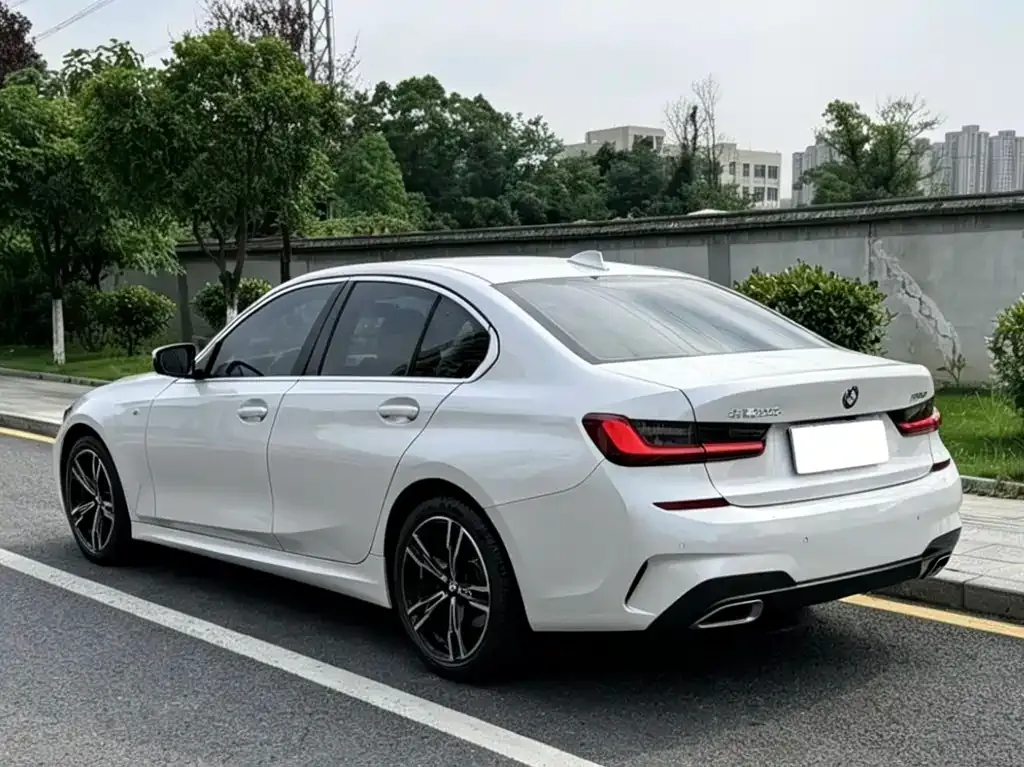 BMW 3 Series 2022 из CN, фото 3