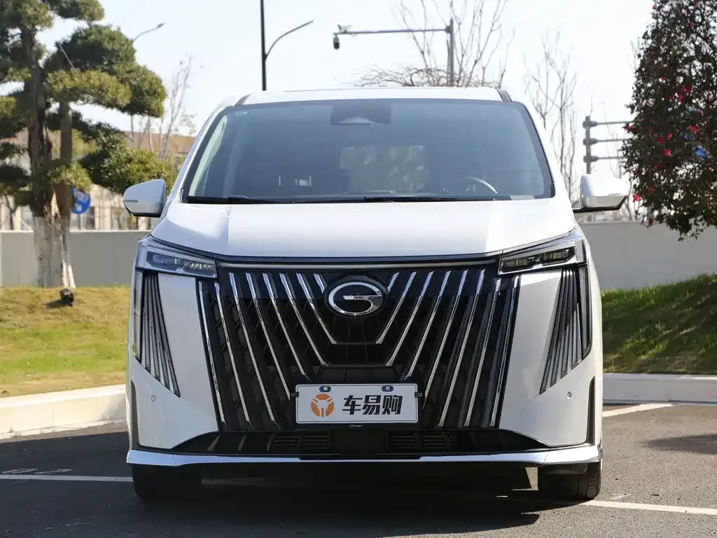 GAC Motor Trumpchi M8 — фото 3