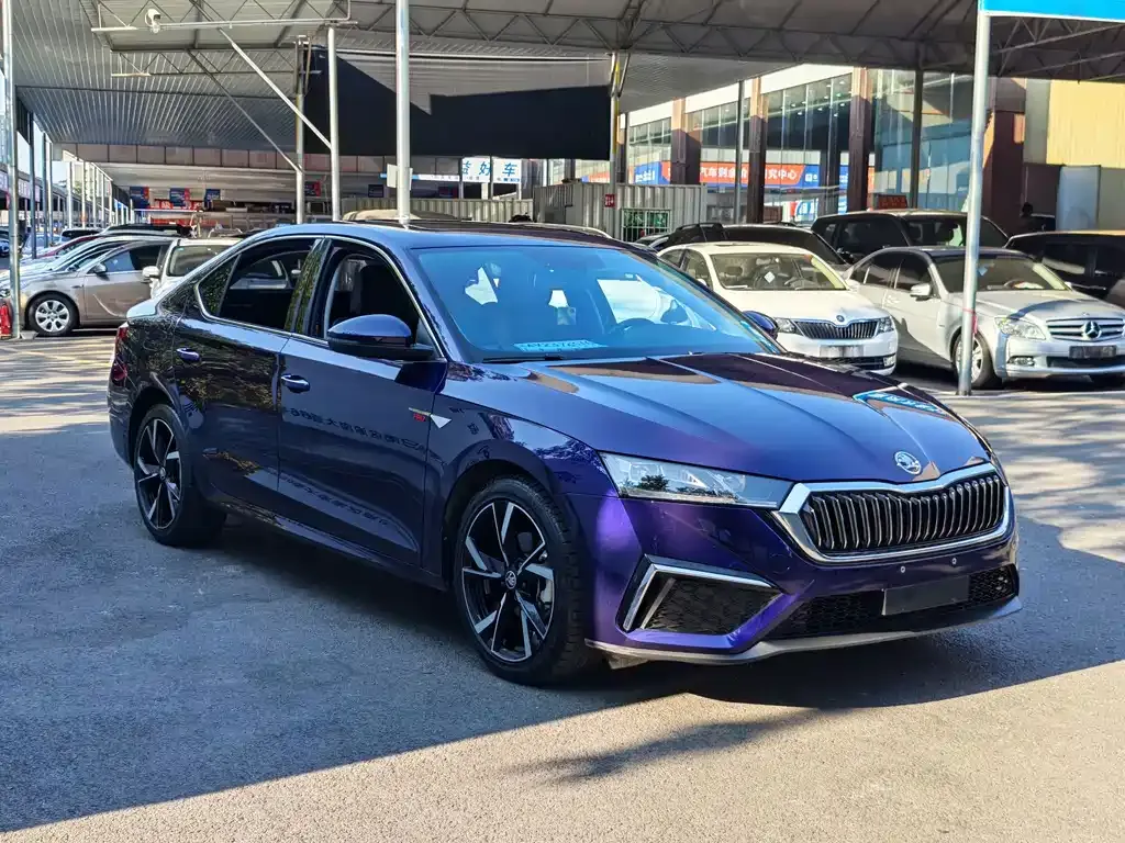 Skoda Octavia — фото 7