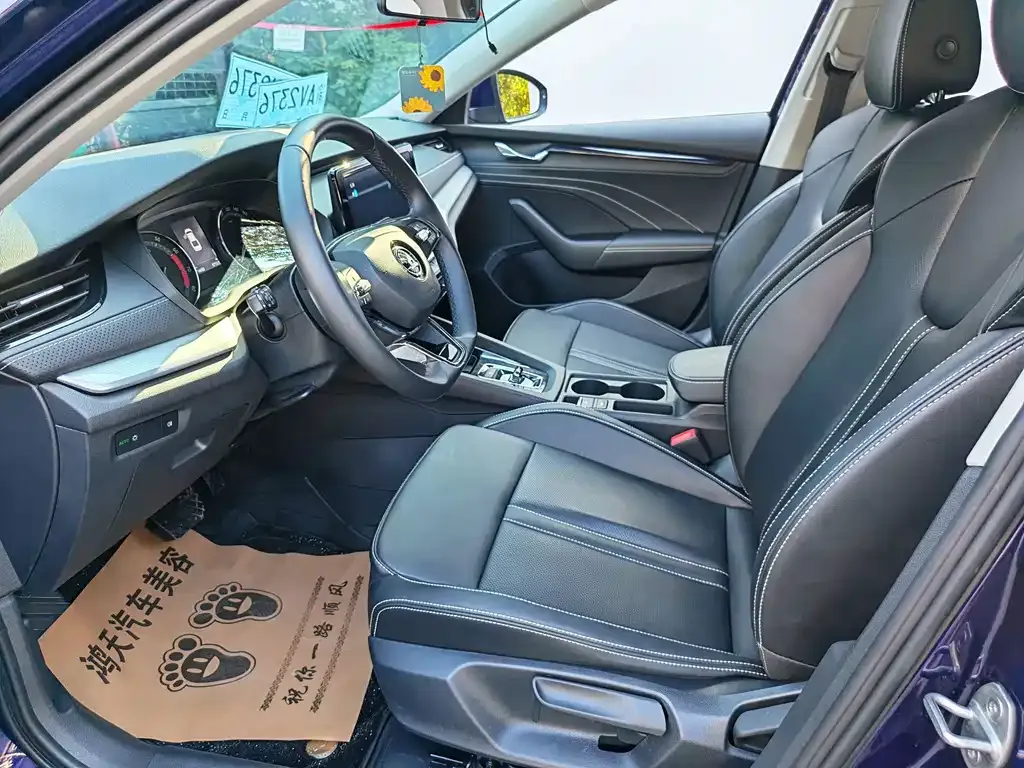 Skoda Octavia — фото 4