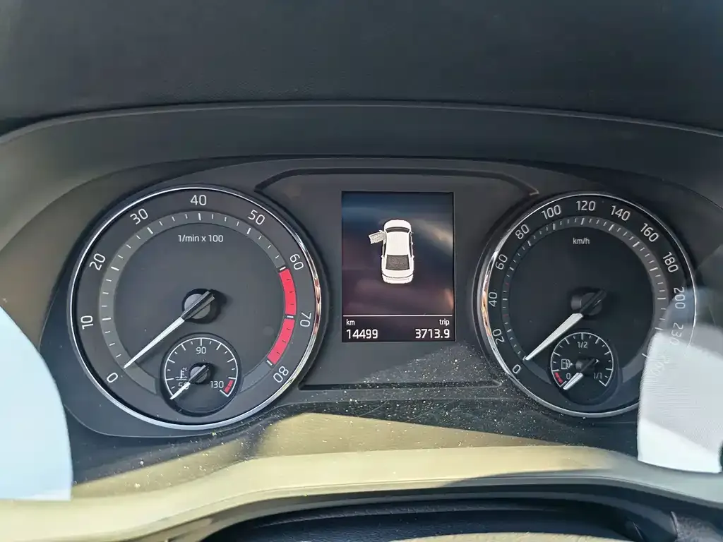 Skoda Octavia — фото 3