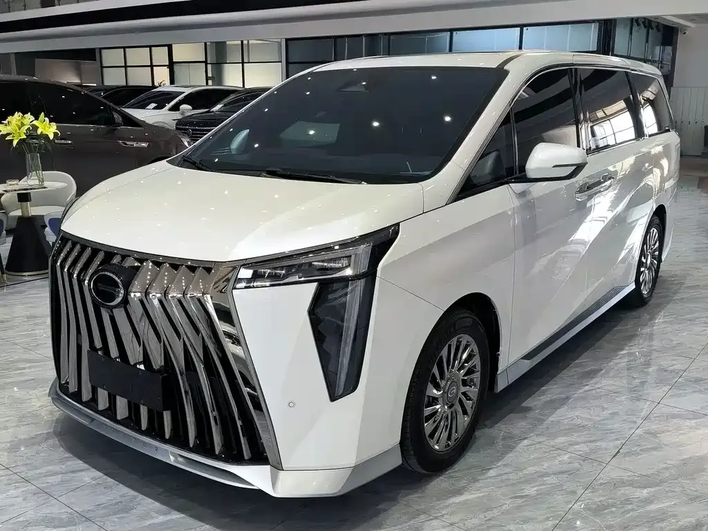 GAC Motor Trumpchi M8 — фото 1
