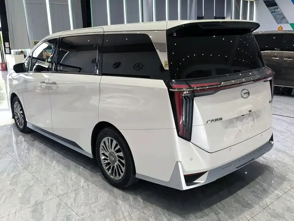 GAC Motor Trumpchi M8 — фото 8