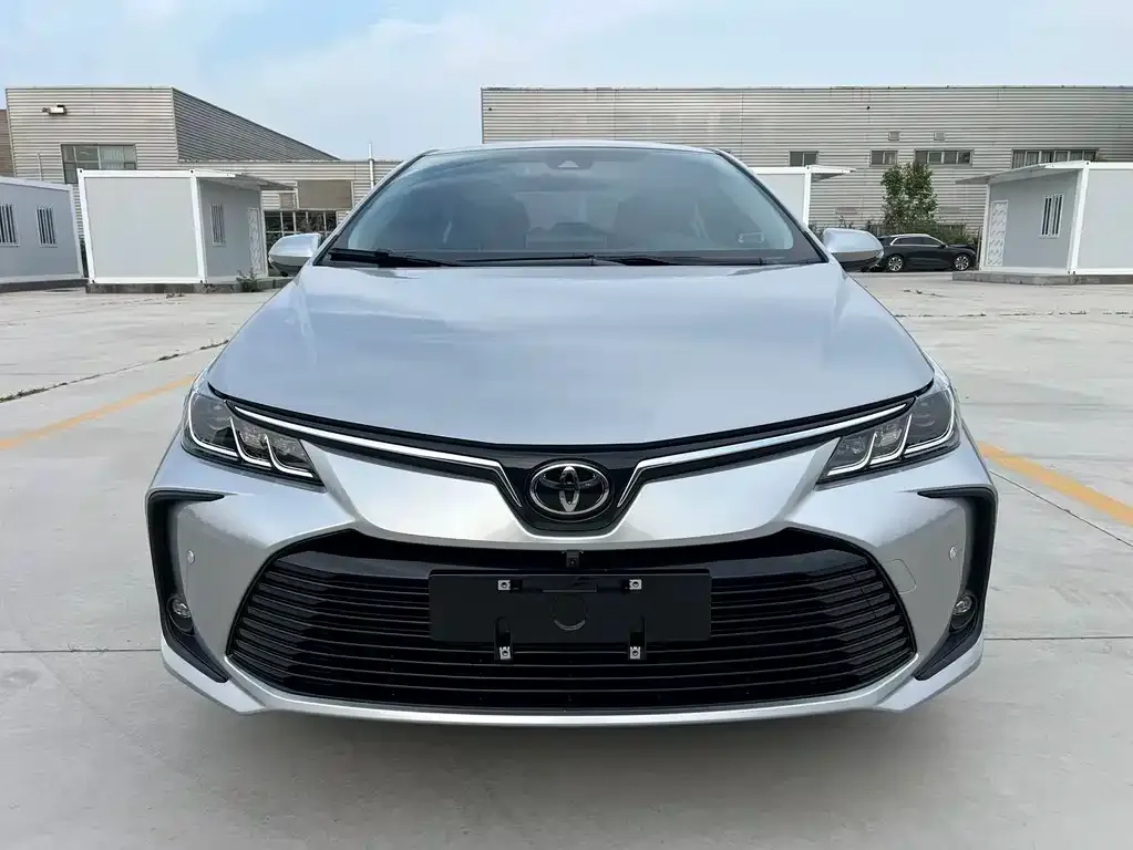 Toyota Corolla — фото 5