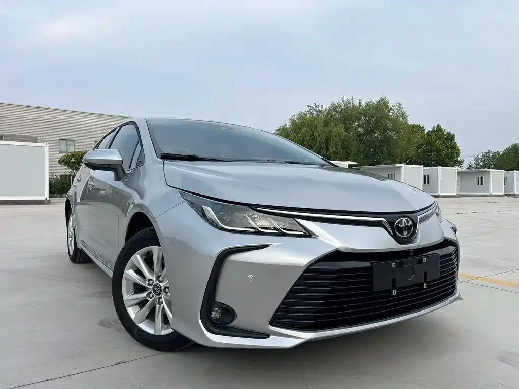 Toyota Corolla — фото 4