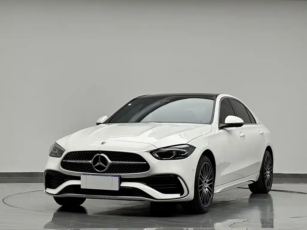 Mercedes-Benz C-Class — фото 1
