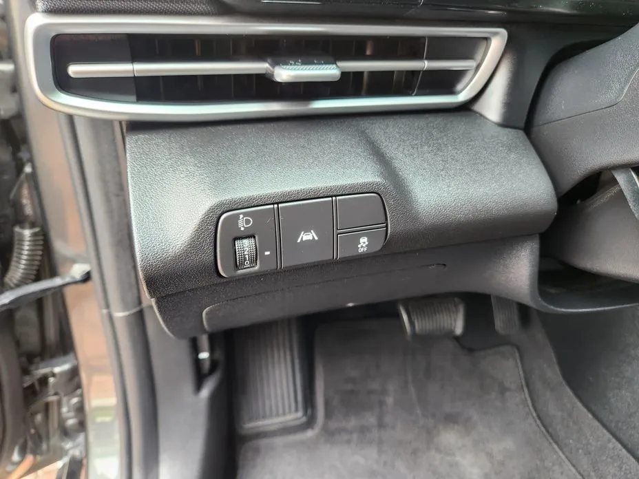 Hyundai AVANTE — фото 2