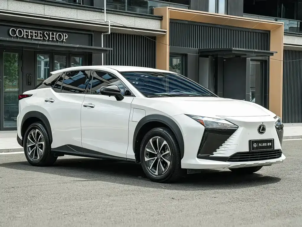 Lexus RZ — фото 2