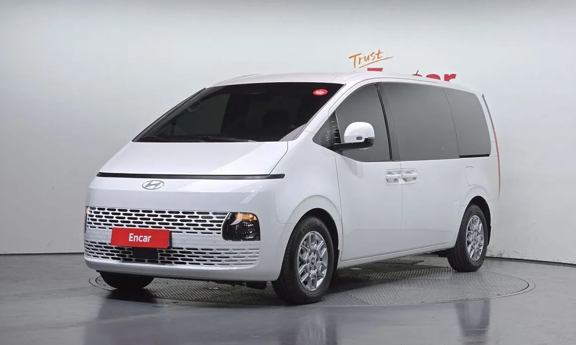 Hyundai Staria