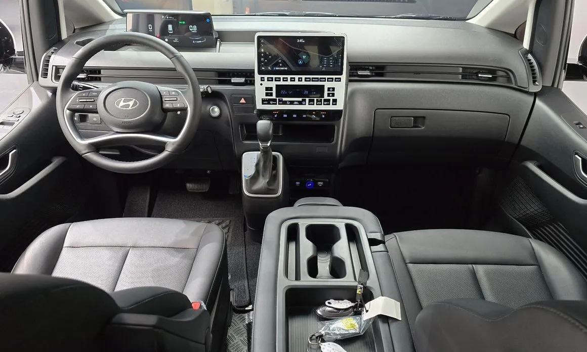 Hyundai Staria 2025 из KR, фото 4