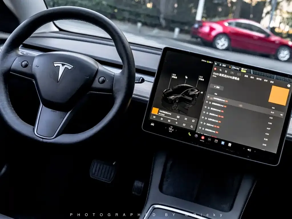 Tesla Model 3 — фото 6